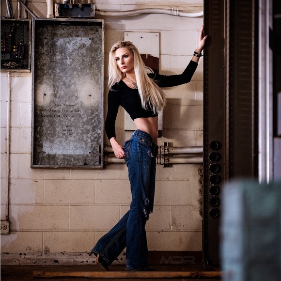 Meet Me! - Picture 7 of 11